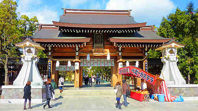 湊川神社の表門