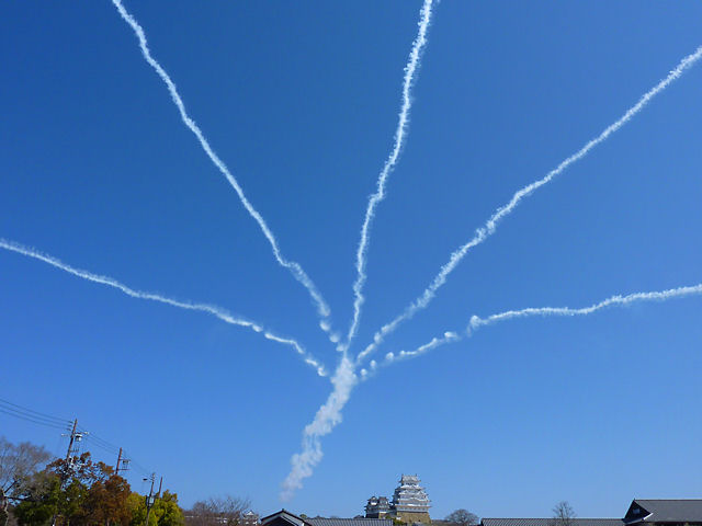 姫路城ブルーインパルスの祝賀飛行・航空ショー・アクロバット飛行